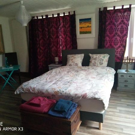 Bed and Breakfast Au Petit Bonheur Courgenay Exterior foto